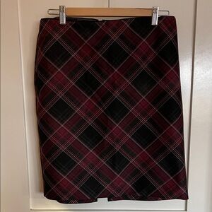 White House Black Market Plaid Women's Skirt in Red and Black